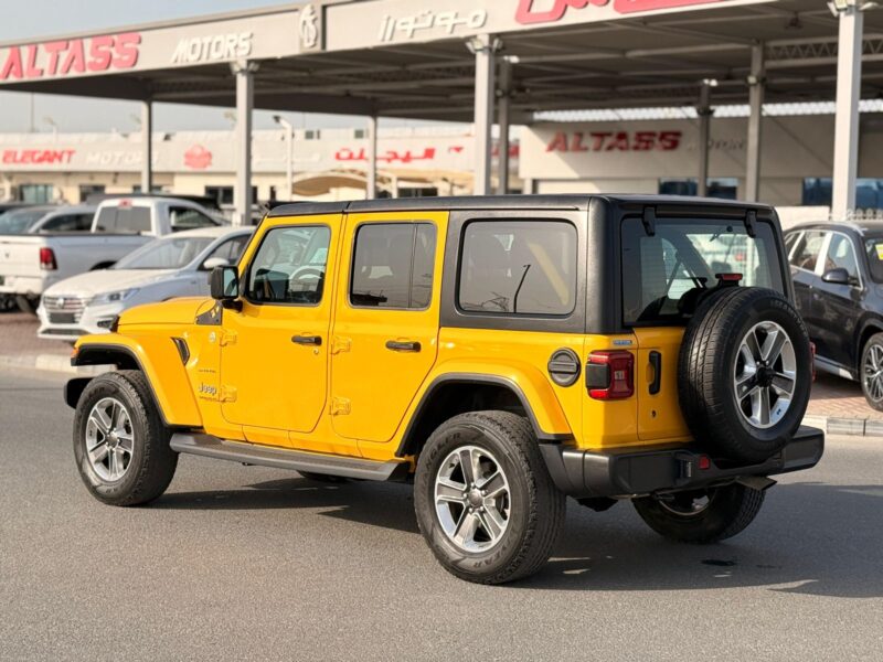 2020 Jeep Wrangler Unlimited Sahara 3.6L V6 4x4 Yellow Black SUV