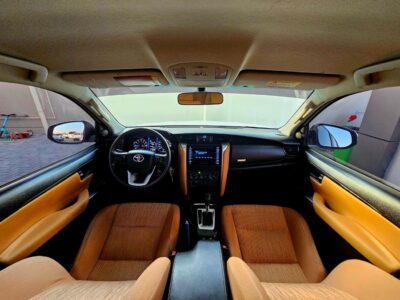 2020 Toyota Fortuner 2.7L EXR FORTUNER V4 4WD White Tan SUV GCC Specs