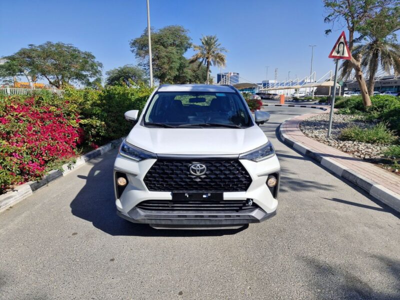 2025 TOYOTA VELOZ 1.5 Liter 4 Cylinder Engine PETROL GCC White Black SUV