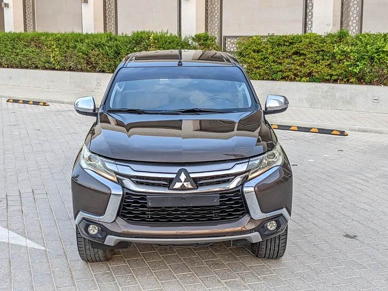 2017 Mitsubishi Montero Sport GLS 2WD 6 Cylinder Petrol Engine Brown Beige SUV