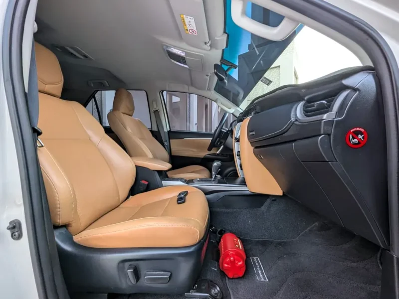 2022 TOYOTA FORTUNER VXR V6 Petrol Engine 4.0 Litres White Brown SUV GCC