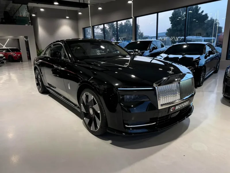 2024 Rolls-Royce Spectre Standard Ultra Luxury Electric Coupe Black White GCC