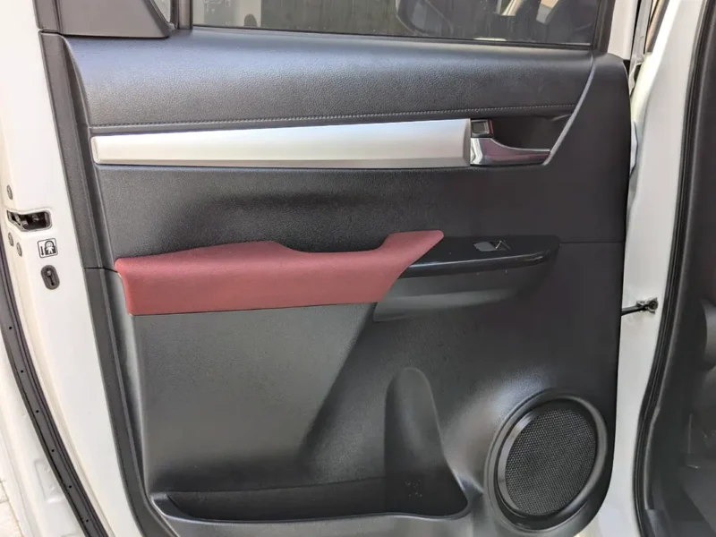 2024 Toyota Hilux SR5 DOUBLE CABIN 4X4 V4 Petrol Engine 2.7L White Red Pickup