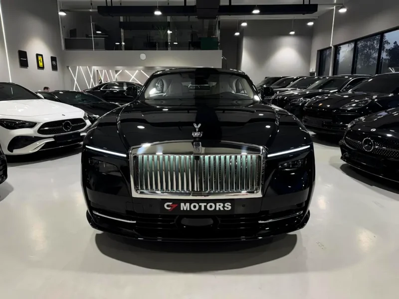 2024 Rolls-Royce Spectre Standard Ultra Luxury Electric Coupe Black White GCC