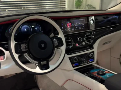 2024 Rolls-Royce Spectre Standard Ultra Luxury Electric Coupe Black White GCC