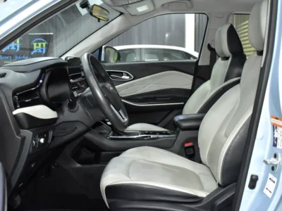 2023 JAC JS4 TURBO 4 Cylinder petrol Engine Blue Beige Crossover GCC Specs