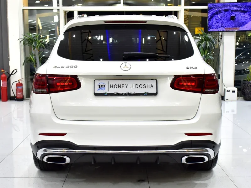 2021 Mercedes-Benz GLC GLC 200 4 Cylinder Petrol Engine White Red Crossover GCC