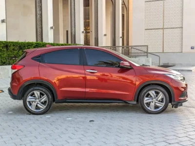 2020 Honda HR-V EX 4 Cylinder Petrol Engine Red White SUV GCC Specs