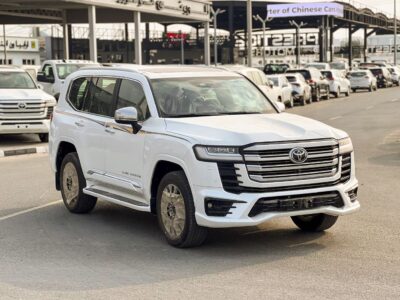 2025 Toyota LC300 VXR 3.3L 6 Cylinder DSL Highest Specification White Black SUV