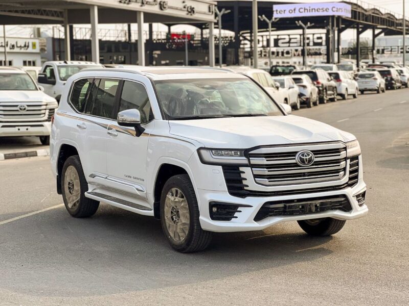 2025 Toyota LC300 VXR 3.3L 6 Cylinder DSL Highest Specification White Black SUV
