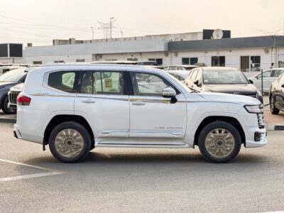 2025 Toyota LC300 VXR 3.3L 6 Cylinder DSL Highest Specification White Black SUV