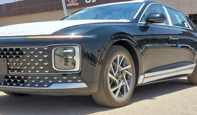 2024 Hyundai Azera 3.5 Litres V6 Petrol Engine Black White Sedan FWD