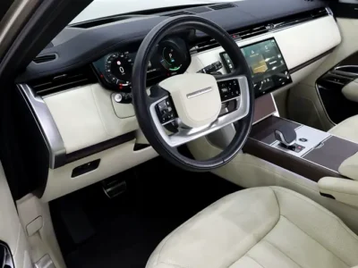 2024 Land Rover Range Rover HSE P460e 6 Cylinder PLUG IN HYBRID Gold White SUV