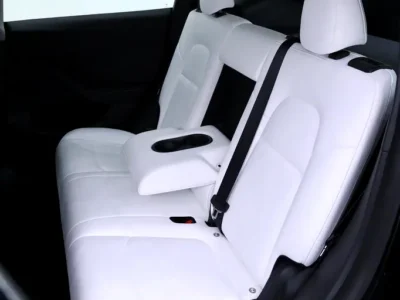 2024 Tesla Model Y Standard Electric Vehicle Black White SUV 450 - 550 KM Range