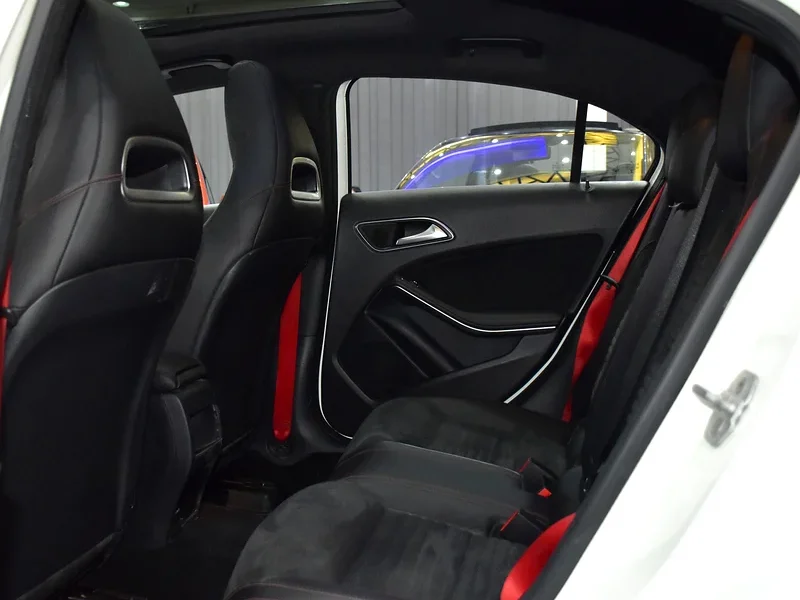 2015 Mercedes-Benz A-Class A 250 Sport 4 Cylinder Petrol Engine White Black Hatchback