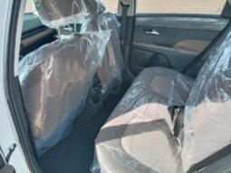 2024 Hyundai Accent 1.5 Liters Inline 4 Cylinders Engine White Beige Sedan