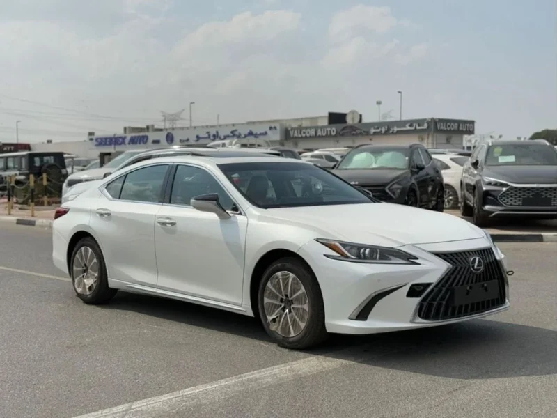 2025 Lexus ES300h ES 300H 2.0L 4 Cylinder Petrol Engine White Tan Sedan GCC