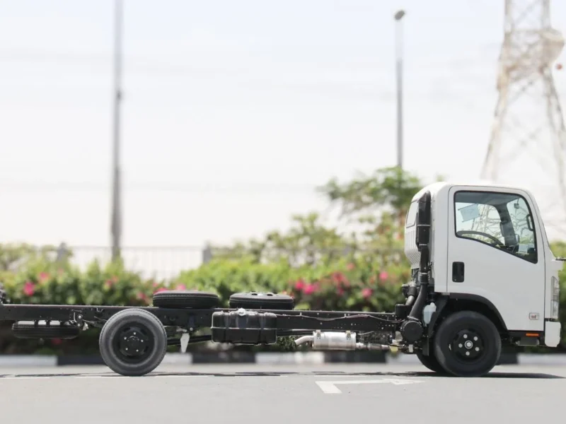 2025 ISUZU NPR 71 LONG 5.6L 6 Cylinders DIESEL CHASIS White Grey Truck