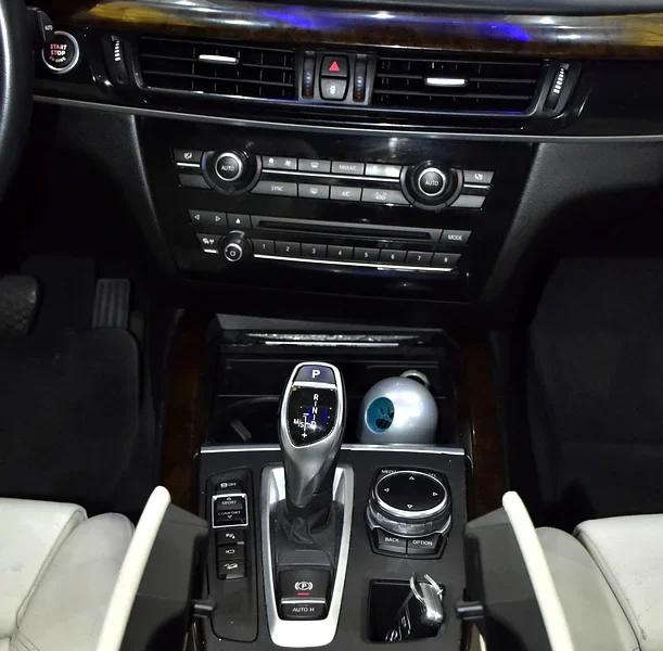 2014 BMW X5 Xdrive50i 8 Cylinder Petrol Engine Brown Beige SUV GCC Specs