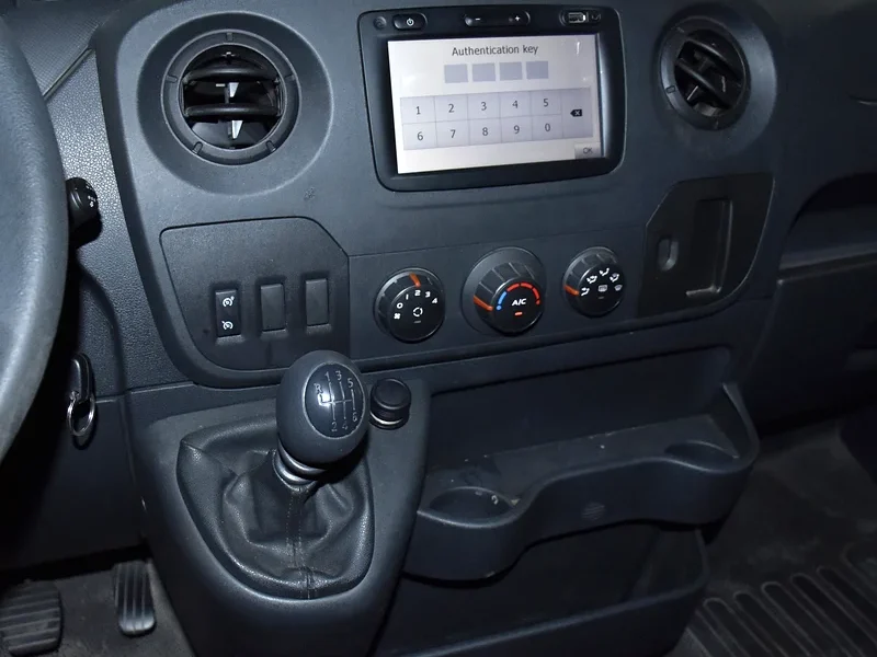 2020 Renault Master Other 4 Cylinder Diesel Engine White Black Van Manual GCC