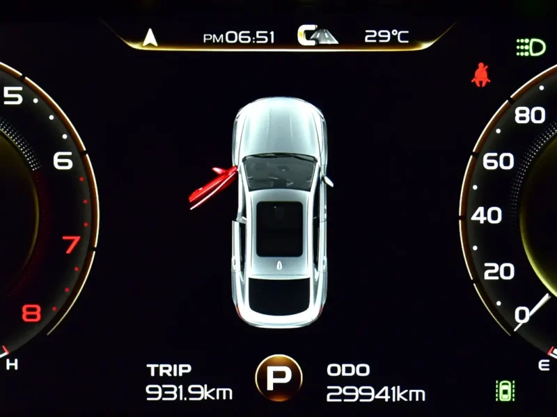 2024 Geely Tugella GF 4 Cylinders Petrol Engine White Black Crossover GCC Specs