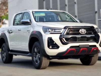 2025 TOYOTA HILUX TRD SR5 4.0L PETROL 6 Cylinder Petrol Engine White Red PickUP