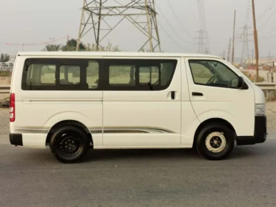 2022 Toyota Hiace STANDARD ROOF 2.5L 4 Cylinder Diesel Engine White Grey Van GCC