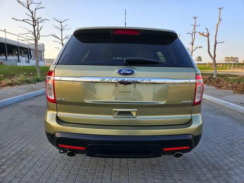 2012 Ford Explorer Base 6 Cylinder Petrol Engine Green Beige SUV GCC Specs