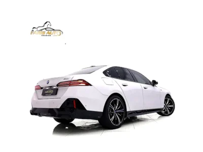 2025 BMW 5-Series 530i xDrive M PACKAGE 4 Cylinder Engine White Tan Sedan