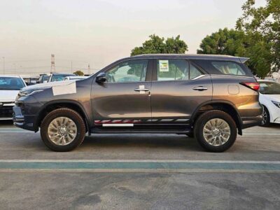 2025 Toyota Fortuner SR5 ADVENTURE 4.0L V6 PETROL Grey Black SUV GCC Specs