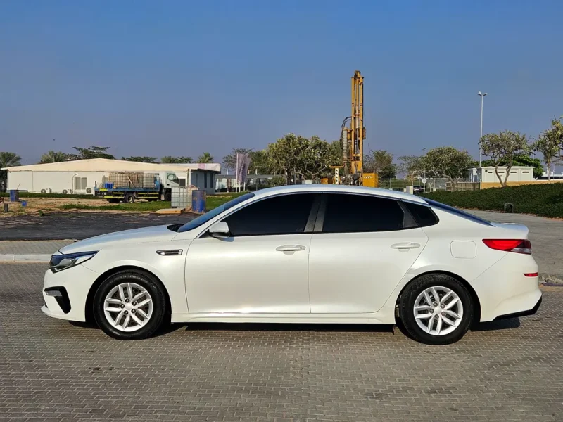 2020 Kia Optima EX Mid 4 Cylinder Petrol Engine White Grey Sedan GCC Specs