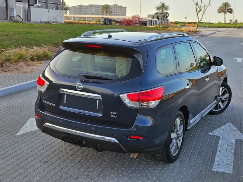 2016 Nissan Pathfinder SV 6 Cylinder Petrol Engine Blue Beige SUV GCC Specs