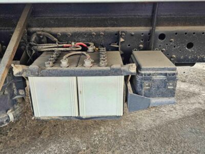 2022 Mitsubishi Fuso Canter FREEZER BOX 4.2L 6 Cylinders DIESEL MT White Black Truck