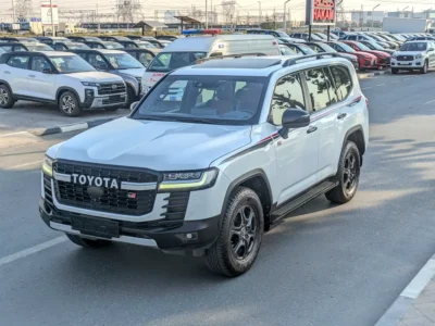 2022 Toyota Land Cruiser GR Sport 3.3L V6 Cylinders White Black SUV GCC Specs