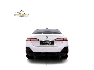 2025 BMW 5-Series 530i xDrive M PACKAGE 4 Cylinder Engine White Tan Sedan