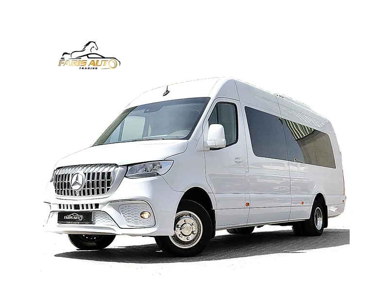 2022 Mercedes-Benz Sprinter Standard 2.0L 4-Cylinder Turbo White Black Van