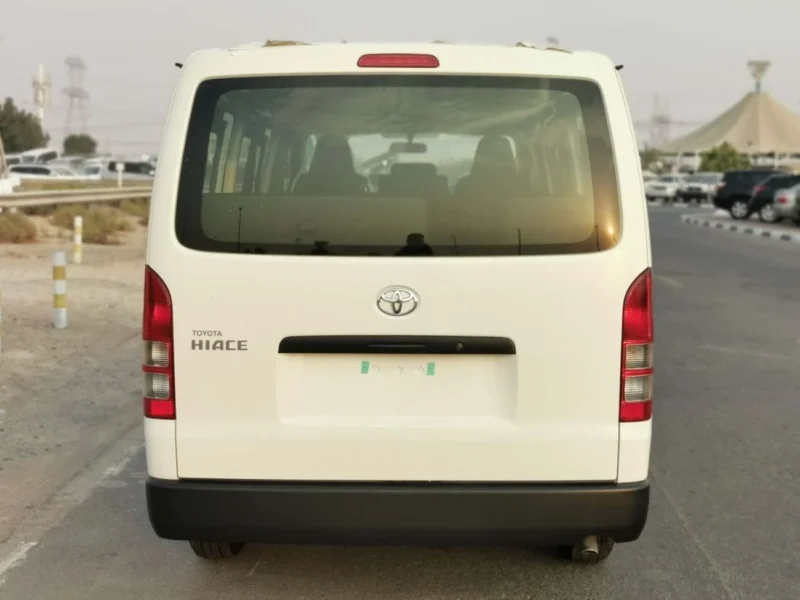 2022 Toyota Hiace STANDARD ROOF 2.5L 4 Cylinder Diesel Engine White Grey Van GCC