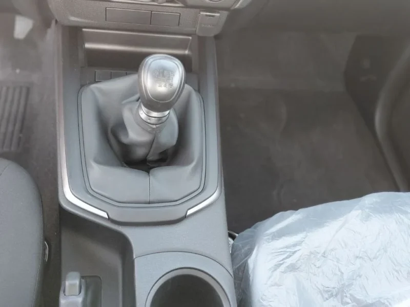 2026 Isuzu DMax 1.9L DIESEL SINGLE CABIN 4 Cylinders Engine Silver Black PickUP