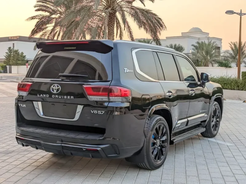 2013 Toyota Land Cruiser FACELIFTED 2025 VXR V8 Black Blue SUV GCC Specs