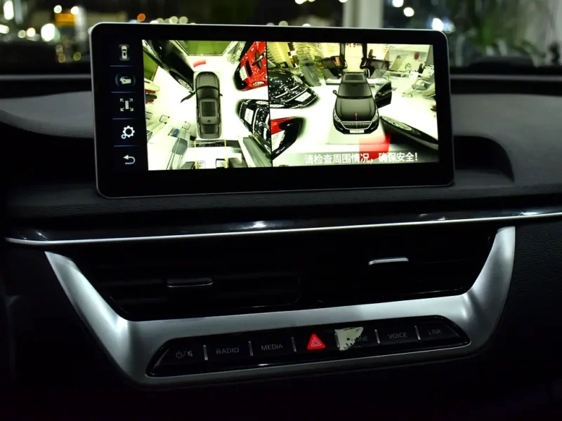 2022 Hongqi H5 Luxury 4 Cylinder Petrol Engine Black Red Sedan GCC Specs