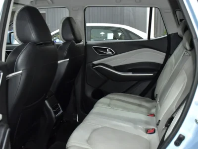 2023 JAC JS4 TURBO 4 Cylinder petrol Engine Blue Beige Crossover GCC Specs