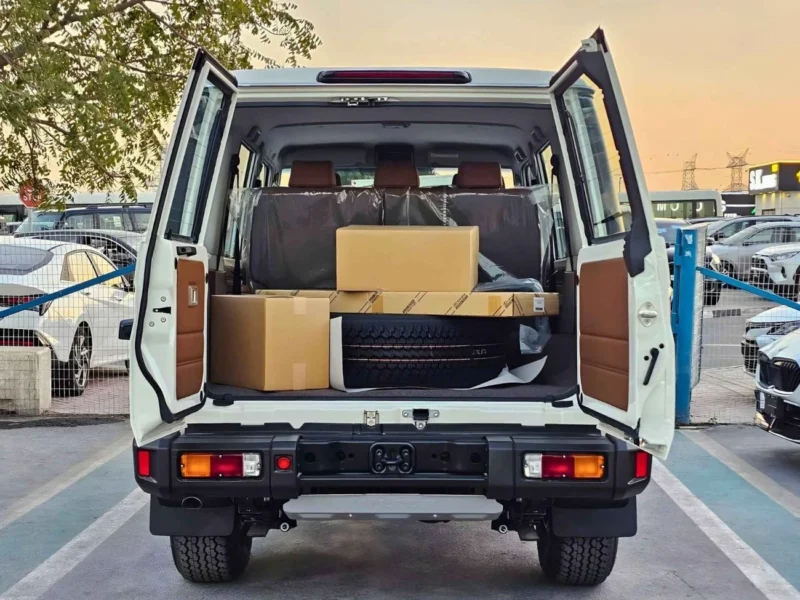 2026 Toyota Land Cruiser 70 LX LC76 5 DOORS 4.0L V6 PETROL AT White Tan SUV