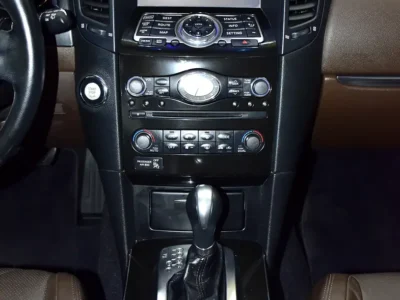 2020 Infiniti QX70 Luxury 6 Cylinder Petrol Engine Silver Brown SUV GCC Specs