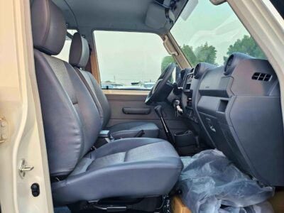 2025 Toyota Land Cruiser Pick Up LC79 DOUBLE CABIN 4.2L V6 DIESEL White Black