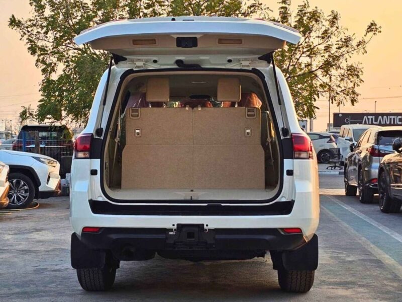 2025 Toyota Land Cruiser GXR TWIN TURBO 3.5L V6 PETROL White Brown SUV