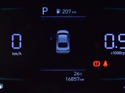 2024 Hyundai Elantra Comfort 4 Cylinder Petrol Engine White Black Sedan Chinese Specs