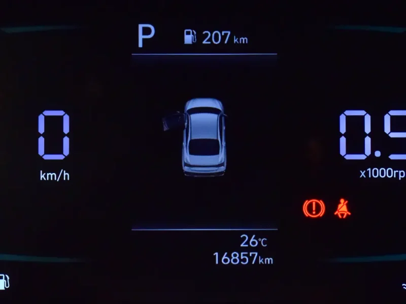 2024 Hyundai Elantra Comfort 4 Cylinder Petrol Engine White Black Sedan Chinese Specs