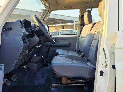 2024 Toyota Land Cruiser Pick Up LC79 DOUBLE CABIN White Grey 4.2L V6 DIESEL MT