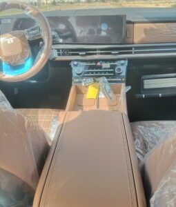 2024 Hyundai Santa Fe 2.5L Turbocharged Inline 4-Cylinder White Tan SUV