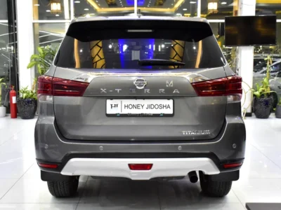 2022 Nissan Xterra Titanium 4 Cylinder Petrol Engine Grey Beige SUV GCC Specs